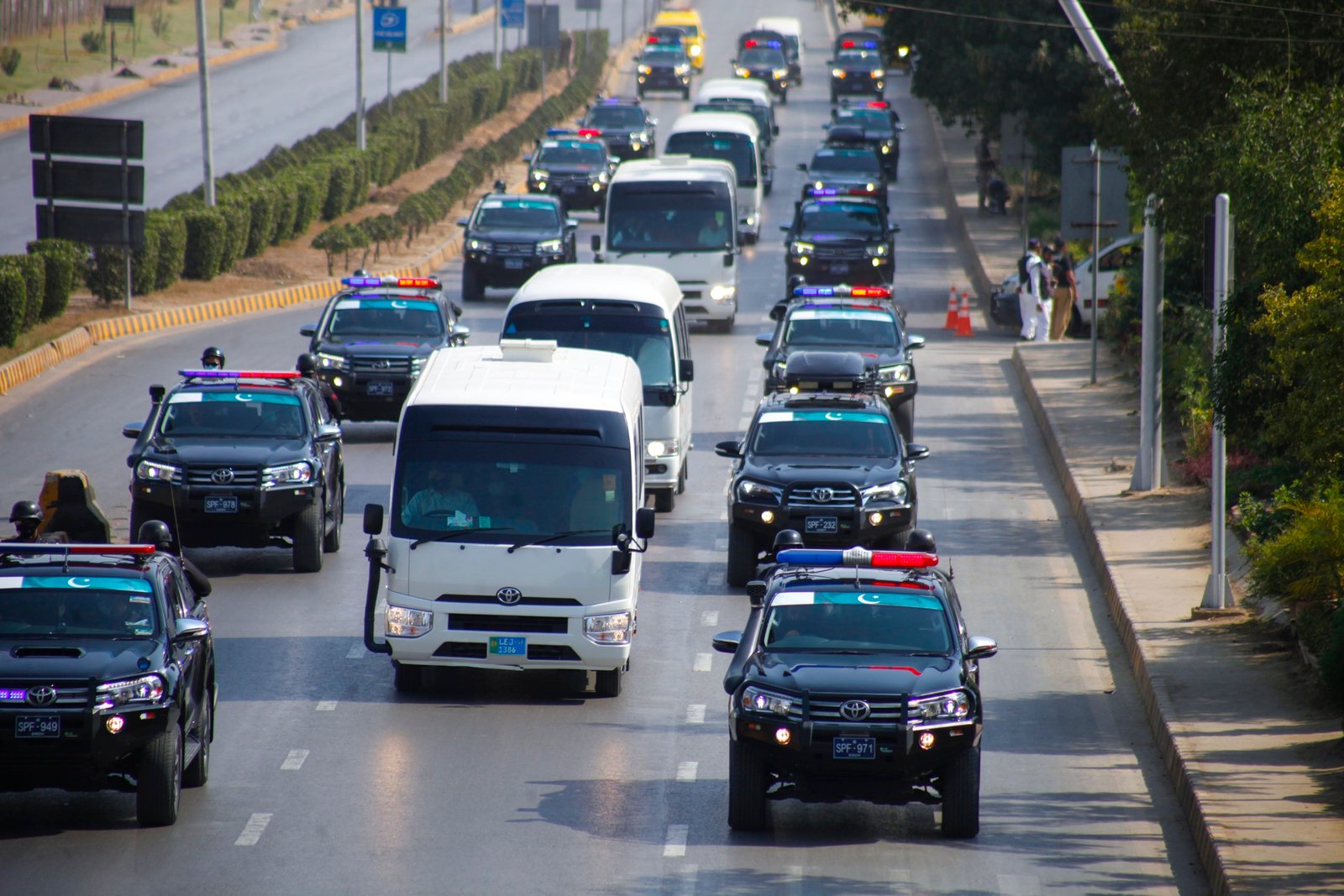 SSU VIP motorcade escort convoy in Karachi