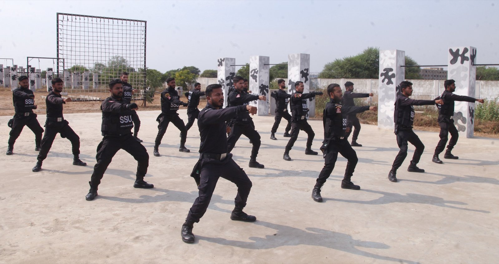 SSU commandos in martial arts training formation